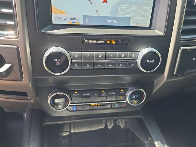 Used 2020 Silver Ford XLT image 19