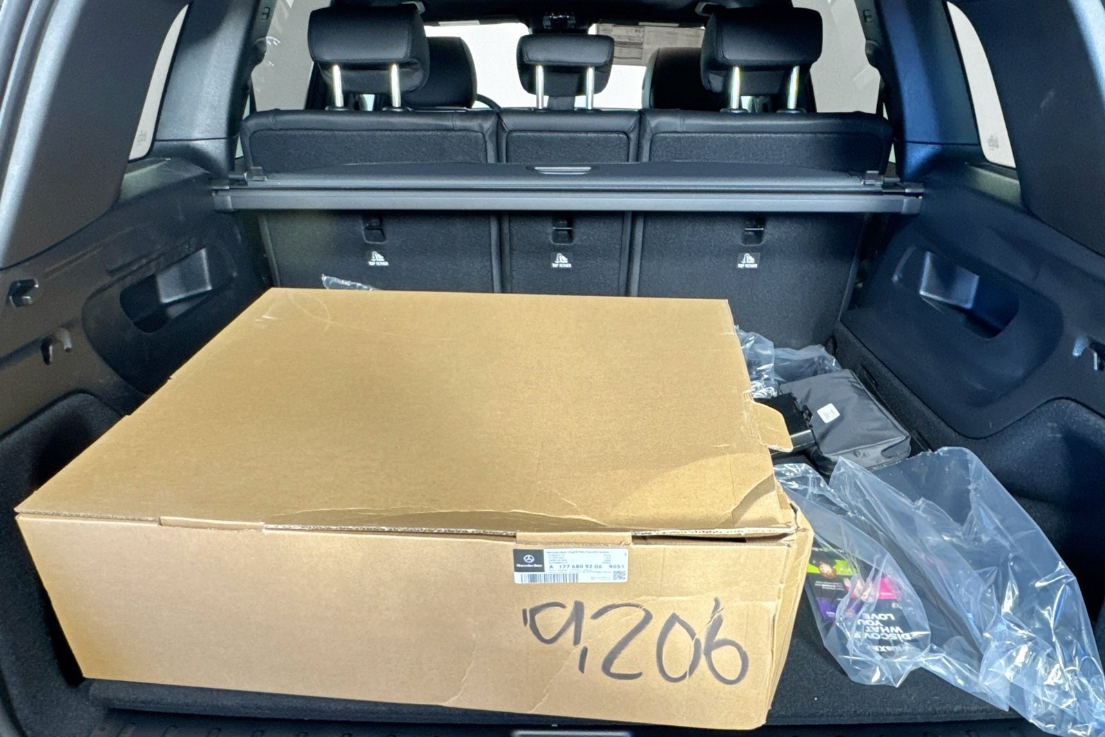 New 2026 Mountain Grey Metallic Mercedes-Benz GLB 250 image 26