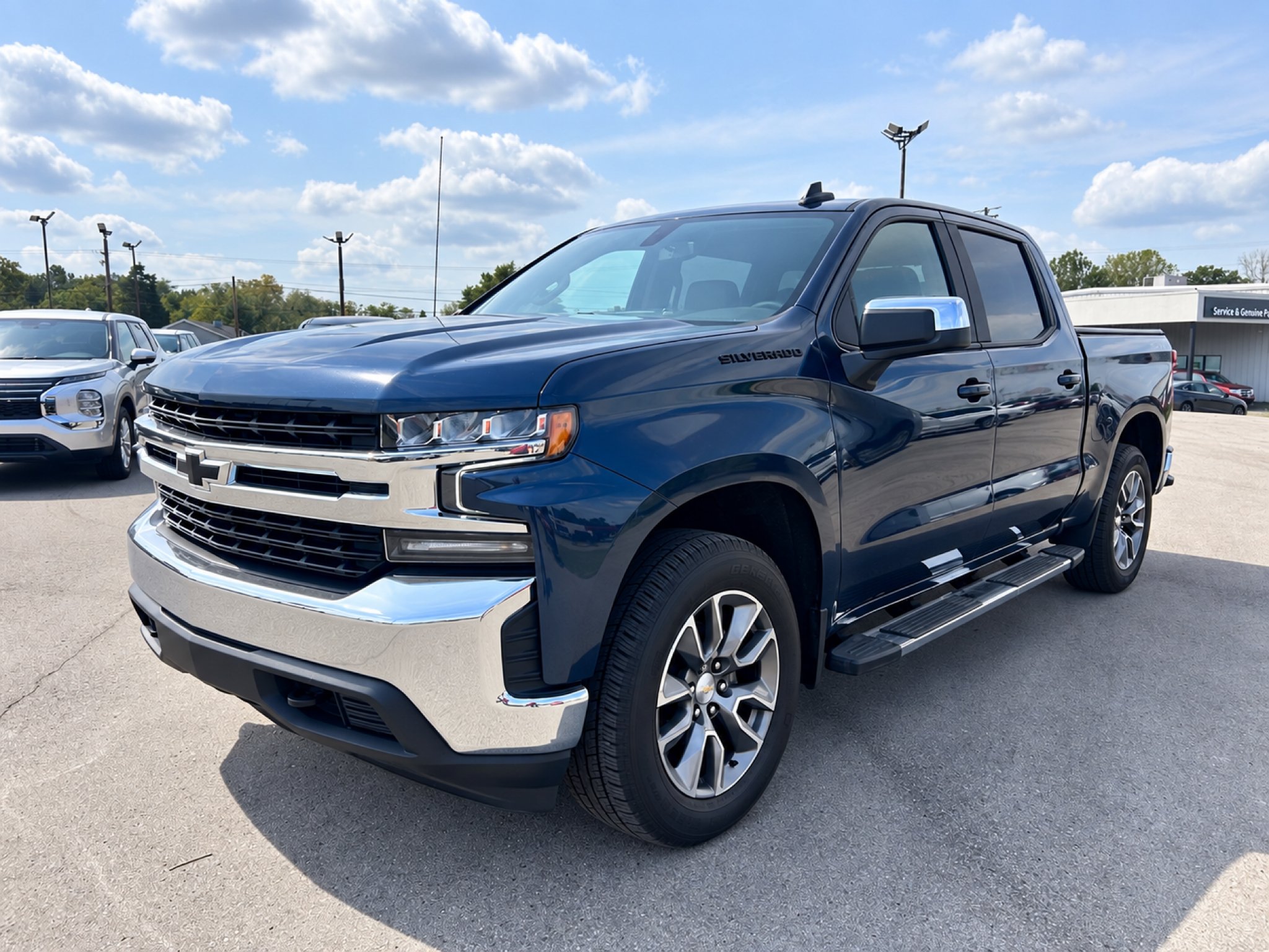 Used 2022 Northsky Blue Metallic Chevrolet LT image 2