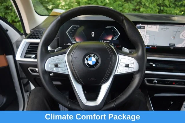 Used 2023 White BMW xDrive40i image 5