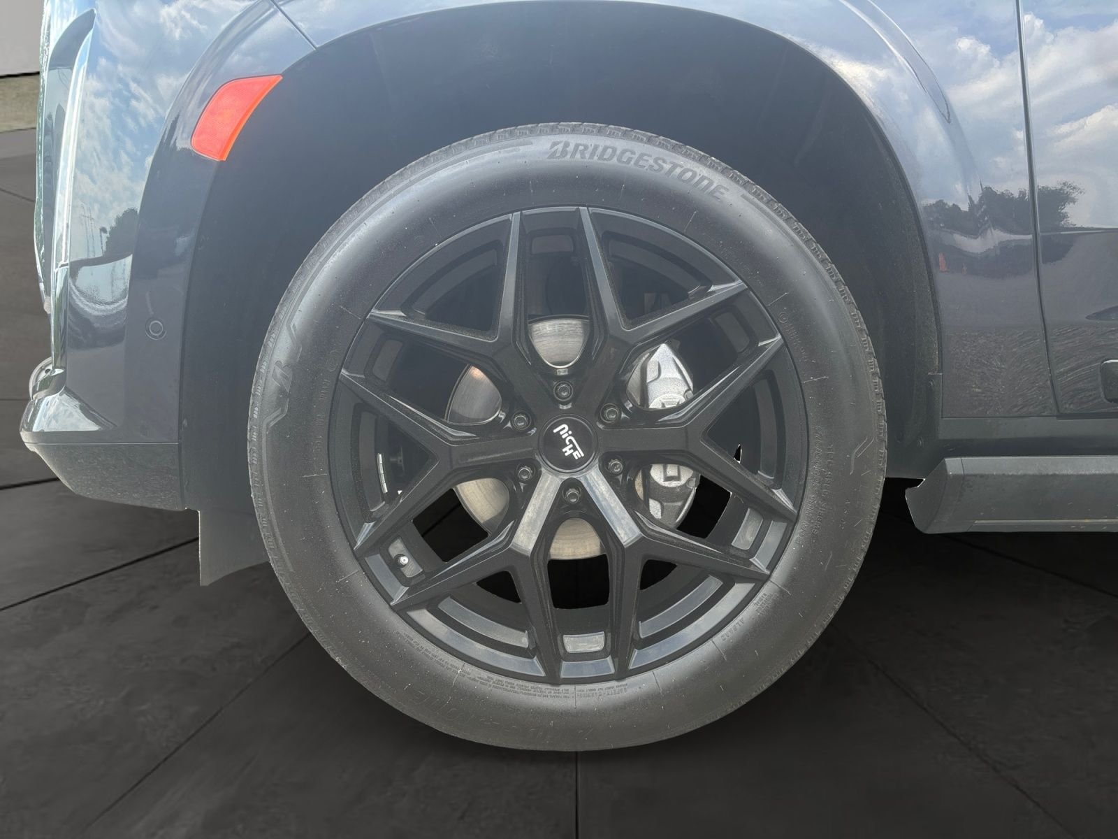 Used 2024 Gray Cadillac Sport Platinum image 14