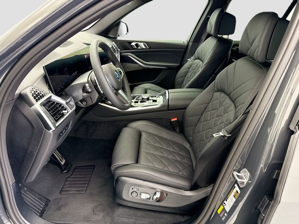 New 2026 Gray Metallic BMW xDrive50e image 18