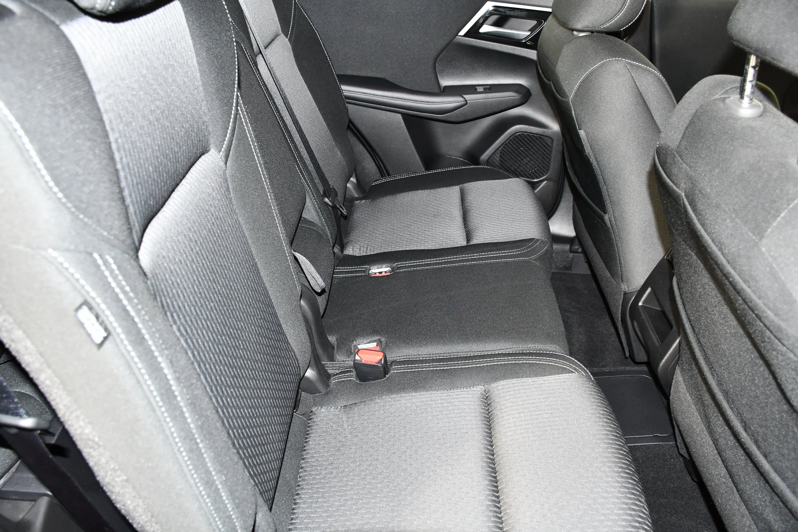 Certified Used 2025 Labrador Black Pearl Mitsubishi ES image 43