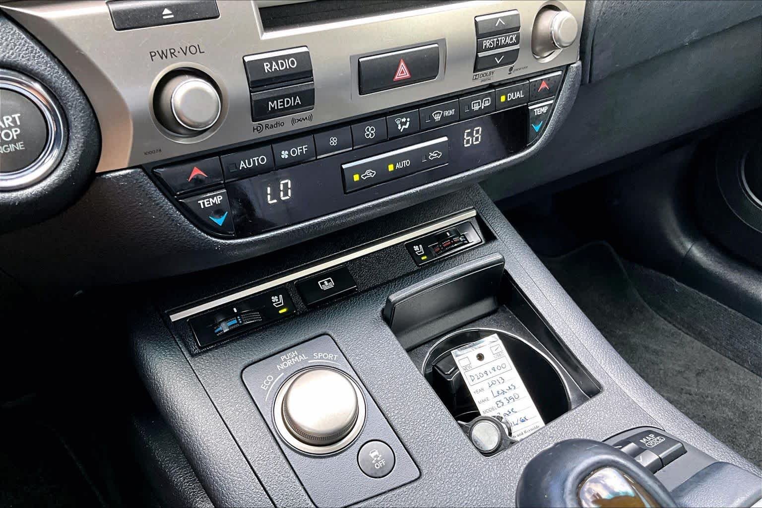 Used 2013 Silver Lining Metallic Lexus 4dr Sdn image 31