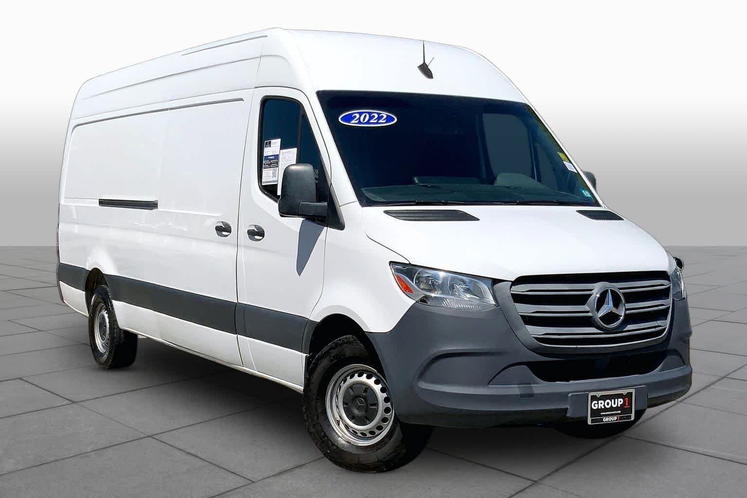 Used 2022 Arctic White Mercedes-Benz  image 3
