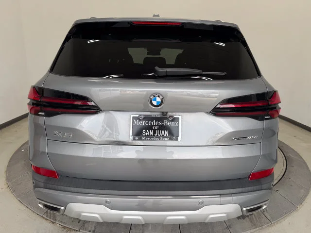 Used 2024 Skyscraper Gray Metallic BMW sDrive40i image 13