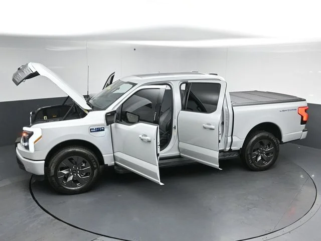Used 2024 White Ford Lariat image 50
