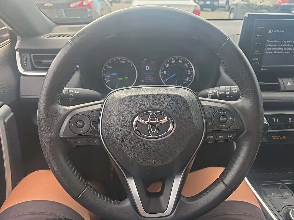 Used 2022 Silver Toyota SE image 14