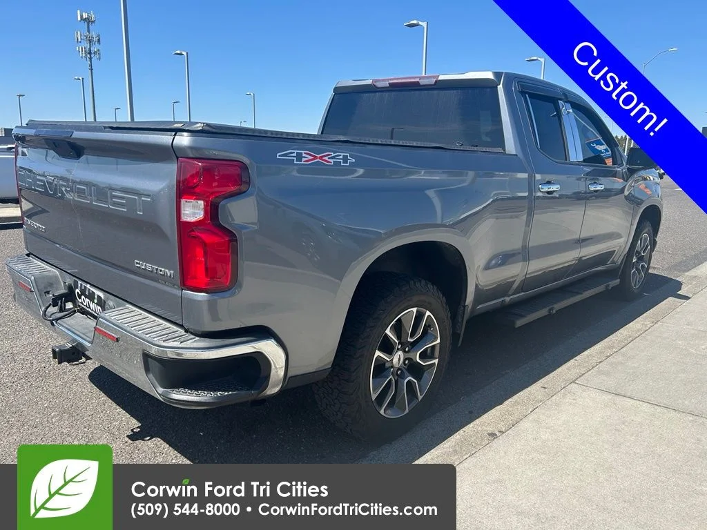 Used 2020 Satin Steel Metallic Chevrolet Custom image 6