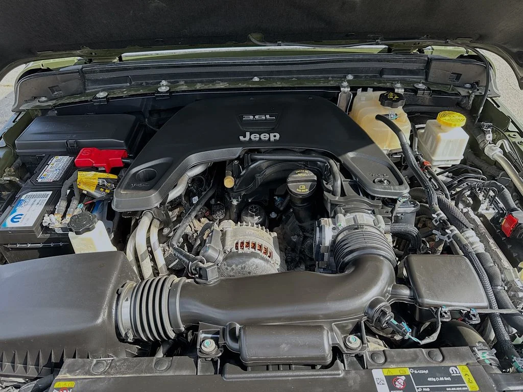 Used 2021 Green Jeep Willys image 38