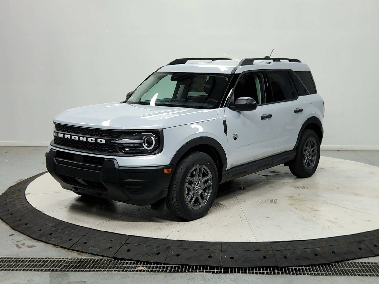 New 2026 Space White Metallic Ford Big Bend® image 4