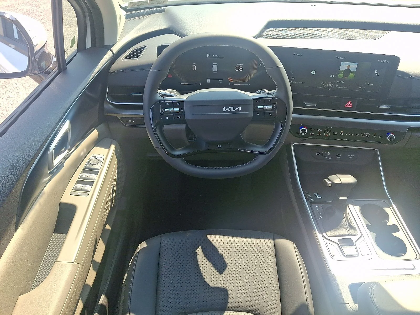 New 2027 White Kia LXS image 10