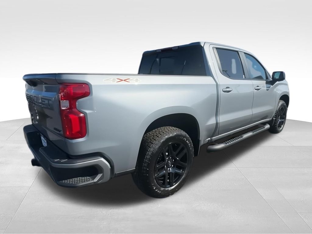 Used 2025 Gray Chevrolet RST image 9