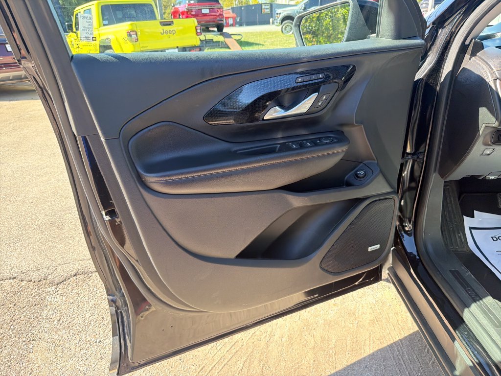 Used 2022 Black GMC AT4 image 13