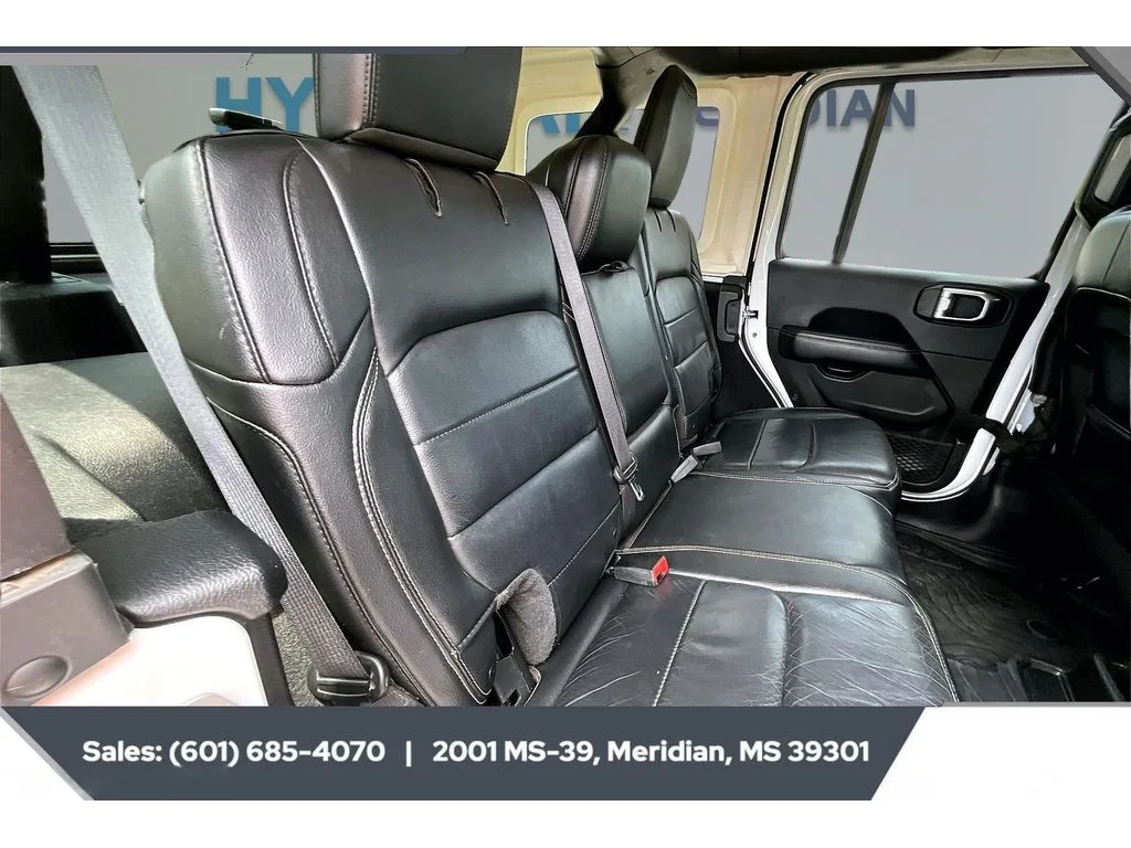 Used 2018 Bright White Clearcoat Jeep Unlimited Sahara image 20