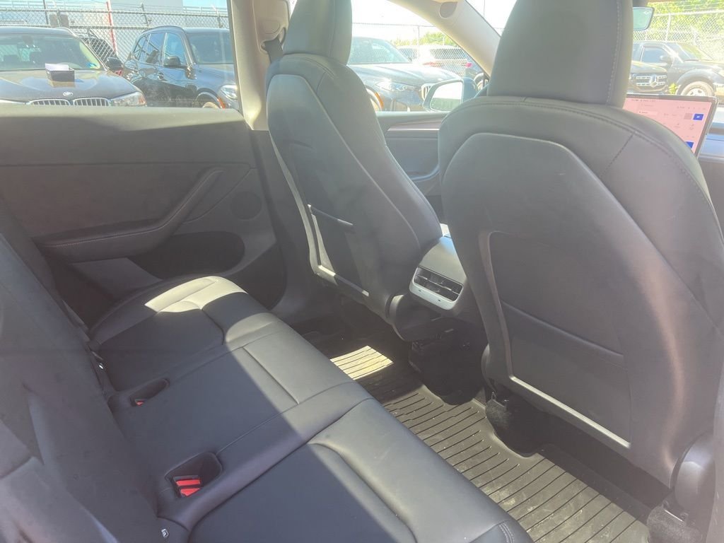 Used 2023  Tesla Performance image 14