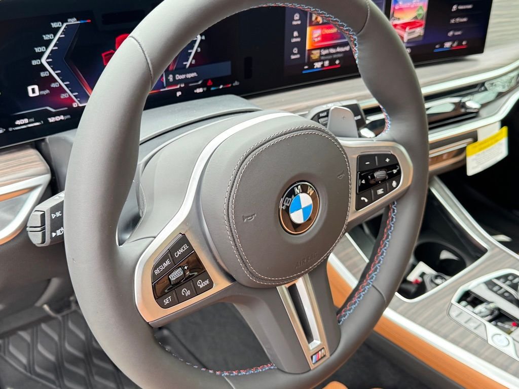 Used 2026 Green BMW M60i image 13
