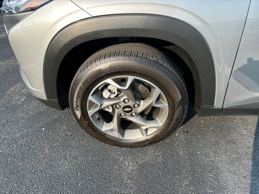 Used 2024 Gray Chevrolet LT image 10
