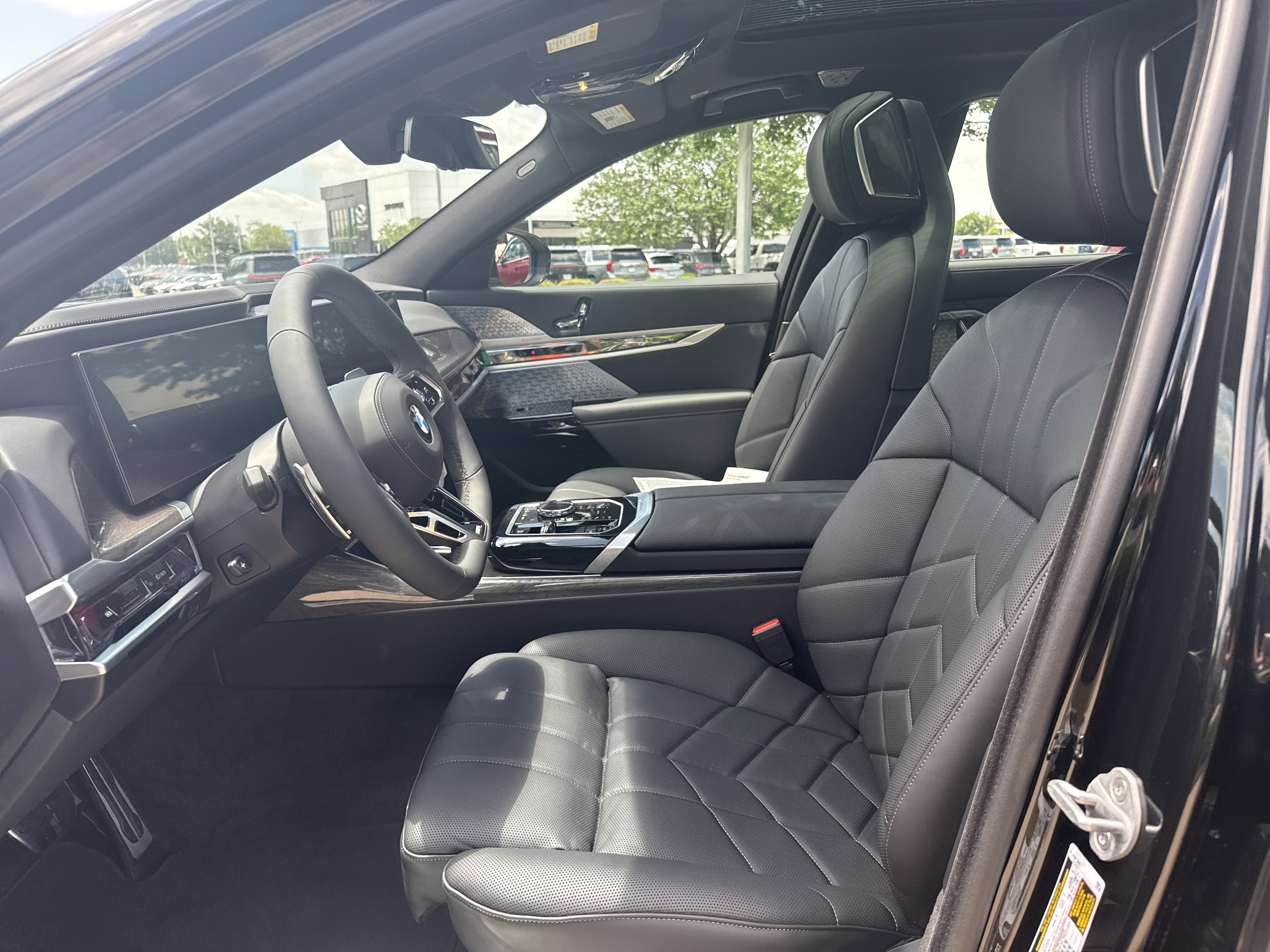New 2026 0475 Black Sapphire Metallic BMW 760i xDrive image 10