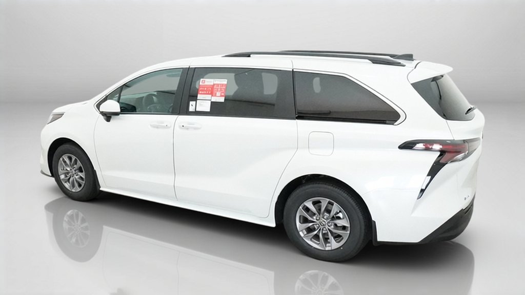 New 2026 Wind Chill Pearl Toyota XLE image 43