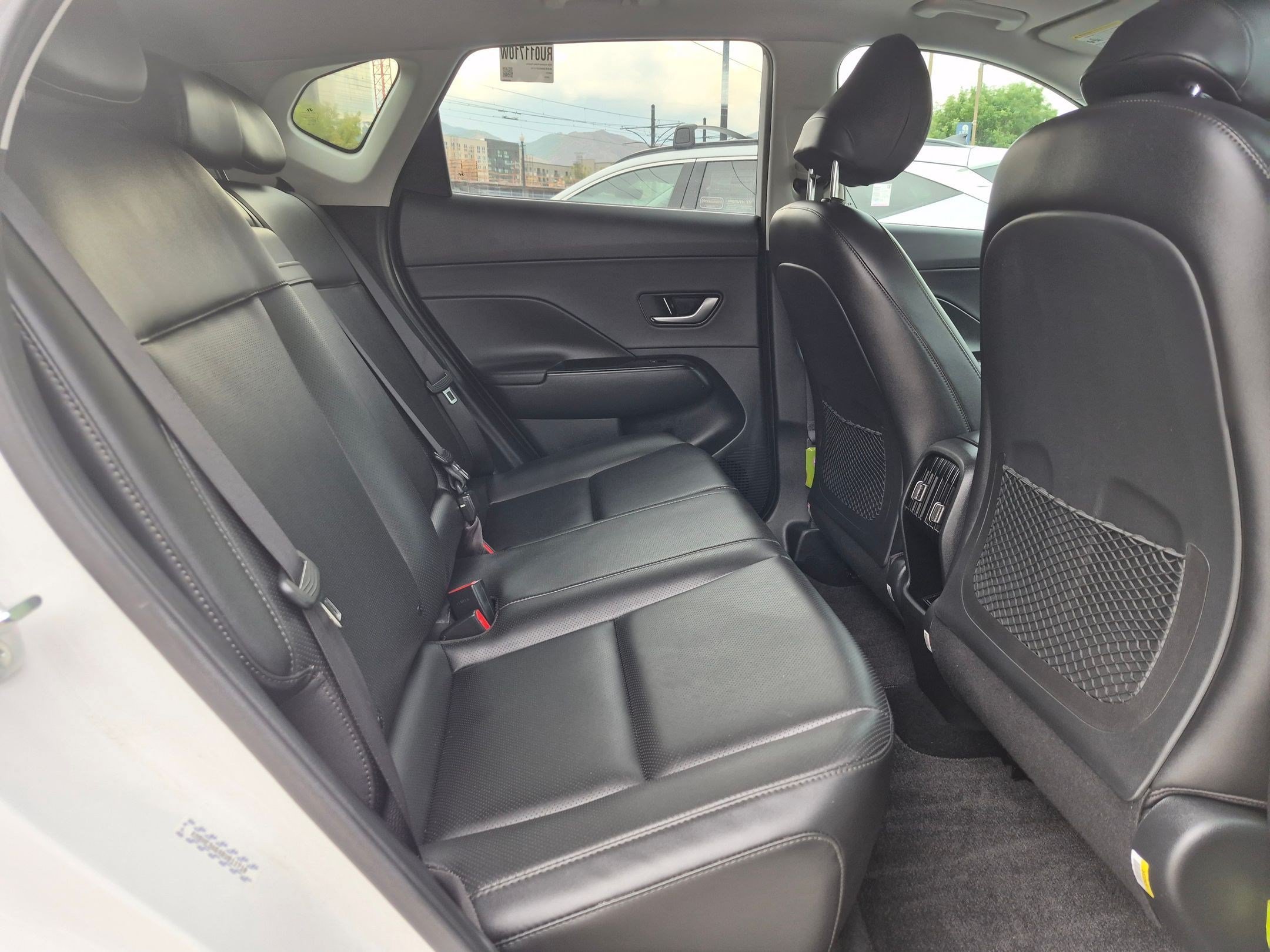 Certified Used 2024 Atlas White Hyundai Limited image 30