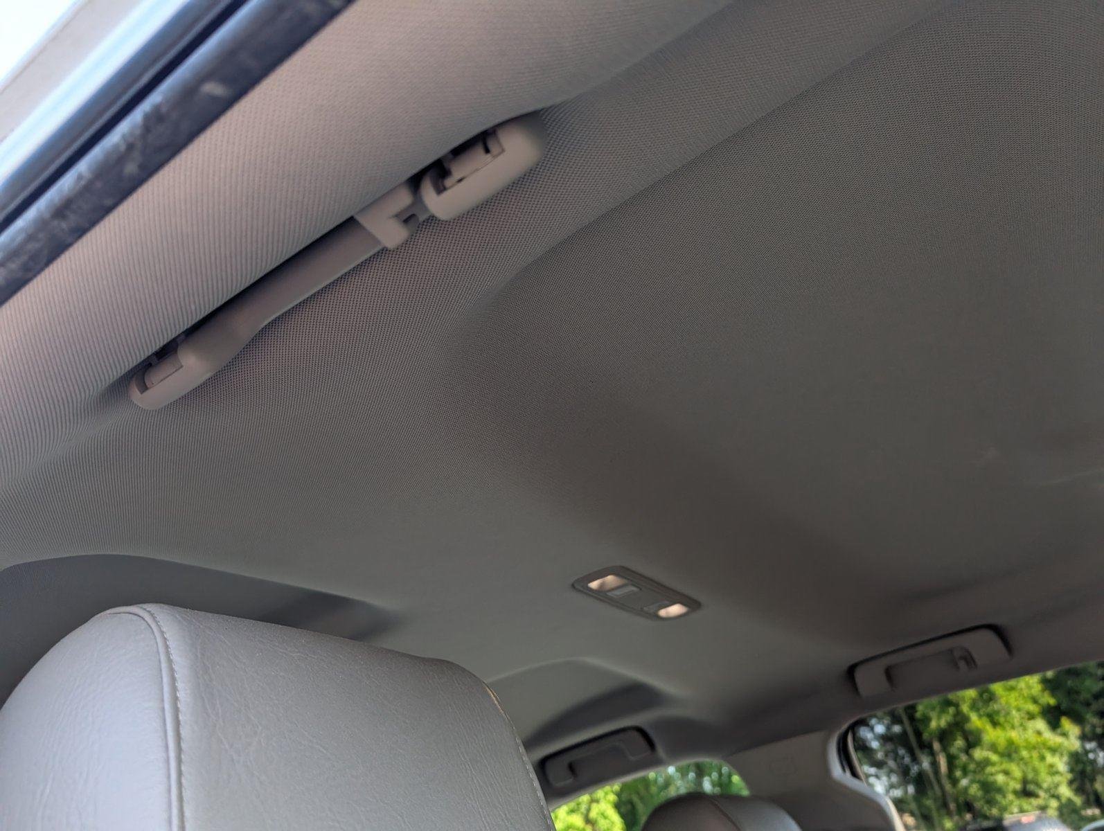 Used 2014 SILVER ICE METALLIC Chevrolet LT image 28