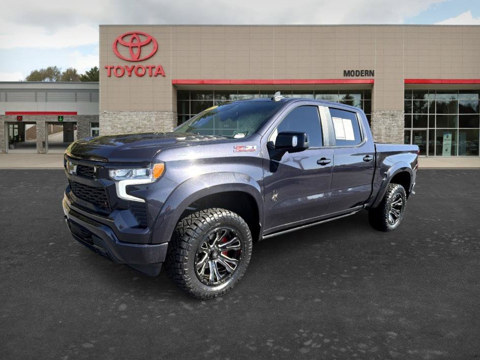 Used 2024 Sterling Gray Metallic Chevrolet High Country image 1