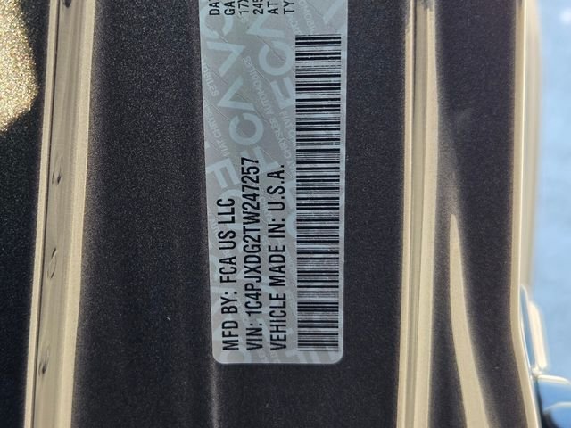 New 2026 Granite Crystal Metallic Clearcoat Jeep Sport image 33