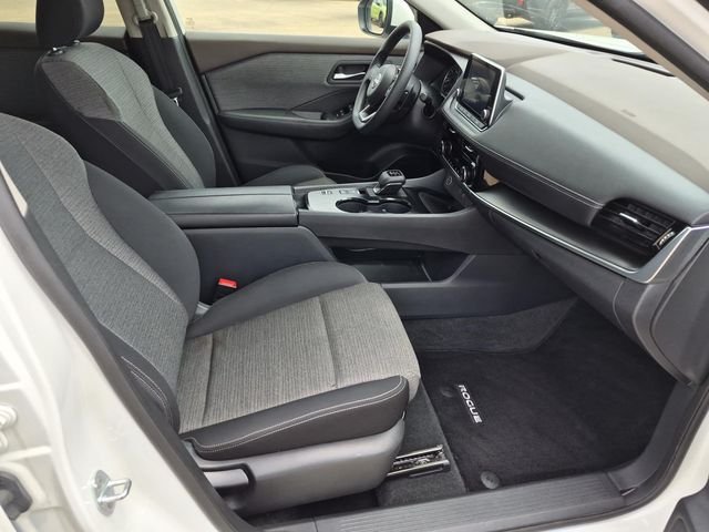 Used 2023 White Nissan SV image 13