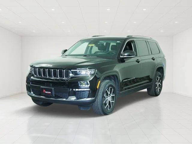 Used 2023 Black Jeep Limited image 3