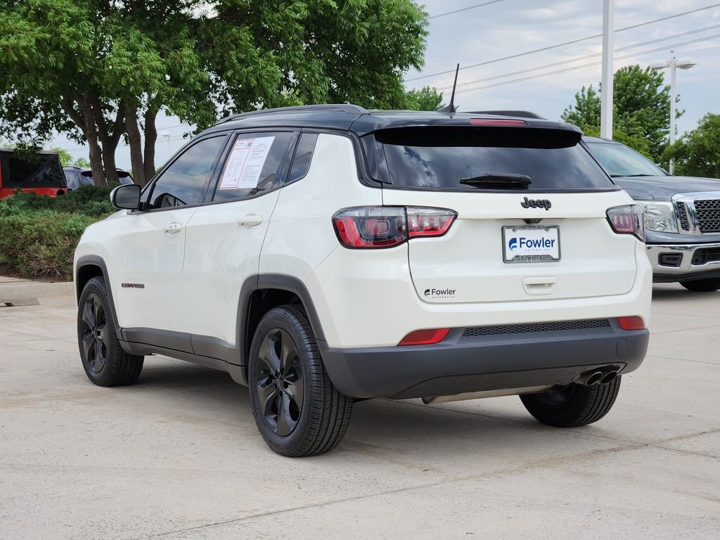 Used 2021 White Jeep Latitude image 5