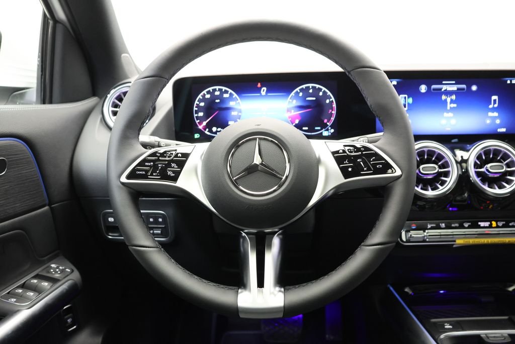 New 2026 Polar White Mercedes-Benz GLA 250 image 20