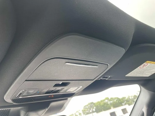 Used 2025 White Ford Platinum image 28