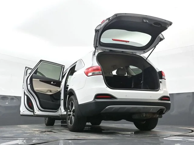 Used 2016 Snow White Pearl Kia EX image 58