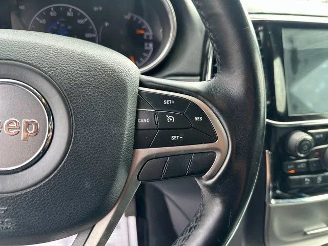 Used 2020  Jeep Altitude image 15