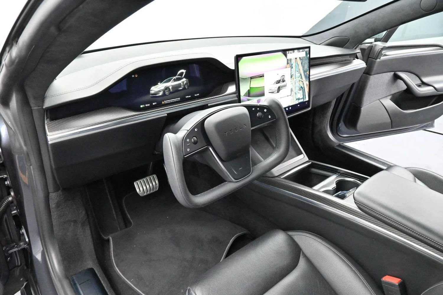Used 2021 Midnight Silver Metallic Tesla Plaid image 16