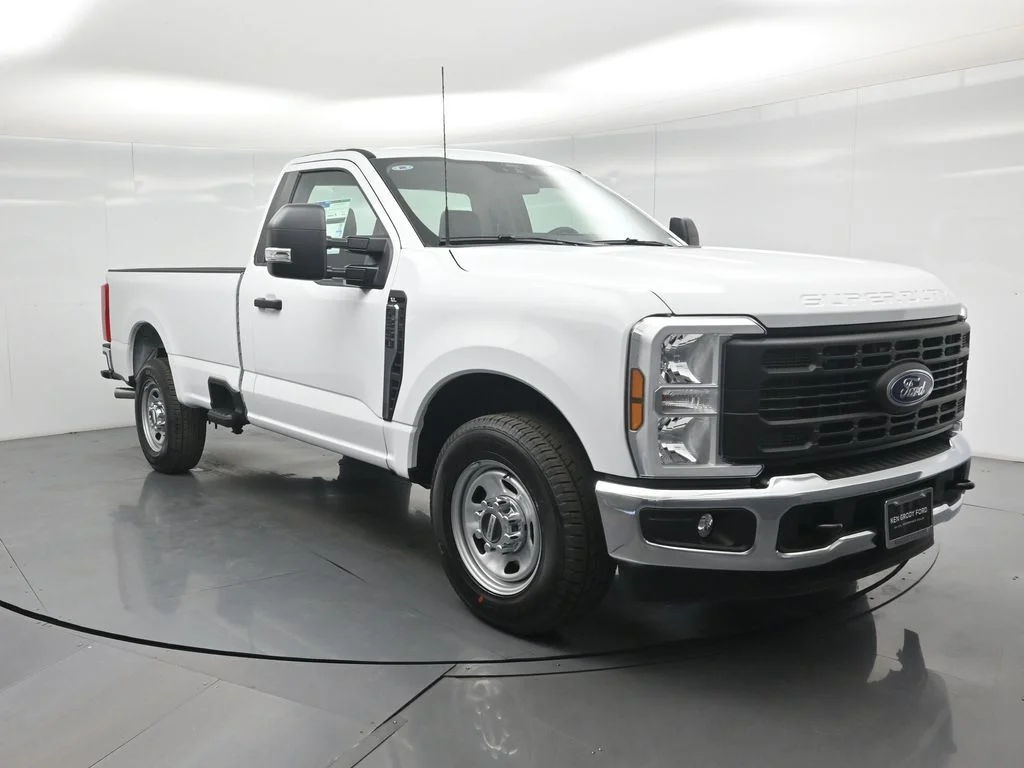 New 2026 Oxford White Ford XL image 37
