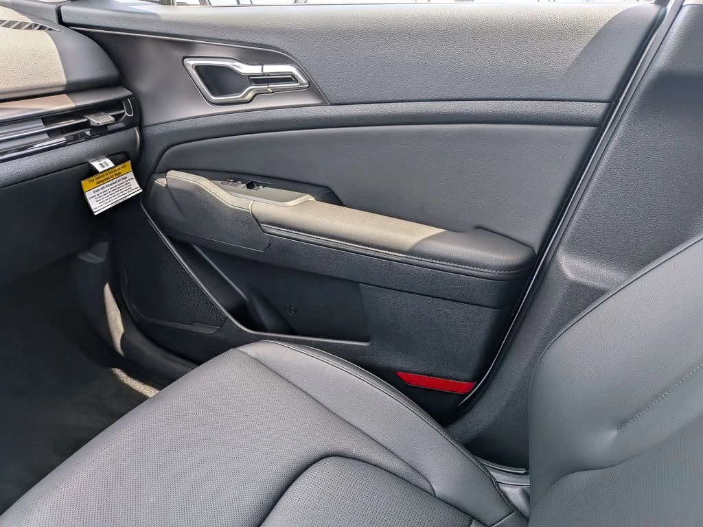 New 2026 White Pearl Kia EX image 39