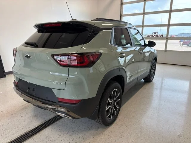 New 2026 Cacti Green Chevrolet ACTIV image 12