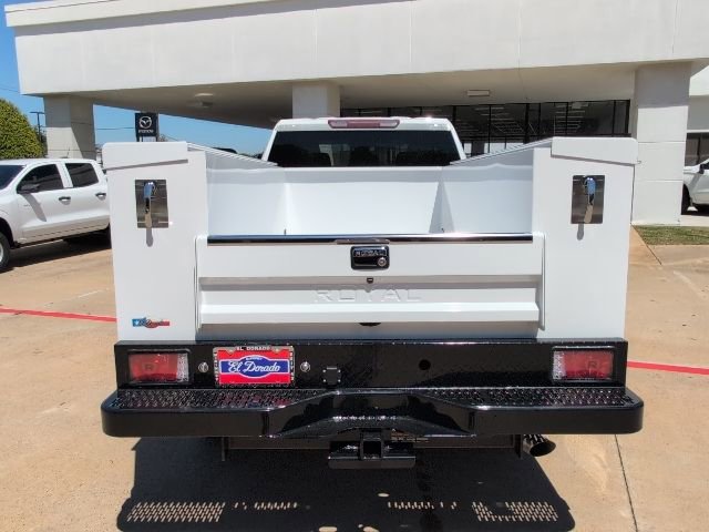 New 2026 Summit White Chevrolet WT image 25