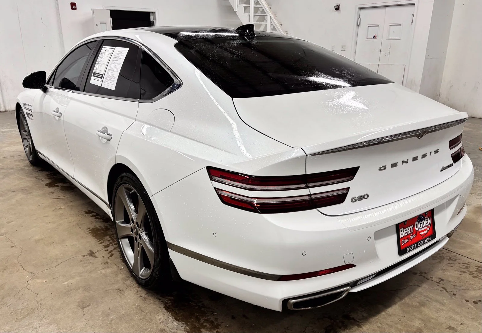 Used 2021 White Genesis 3.5T image 4