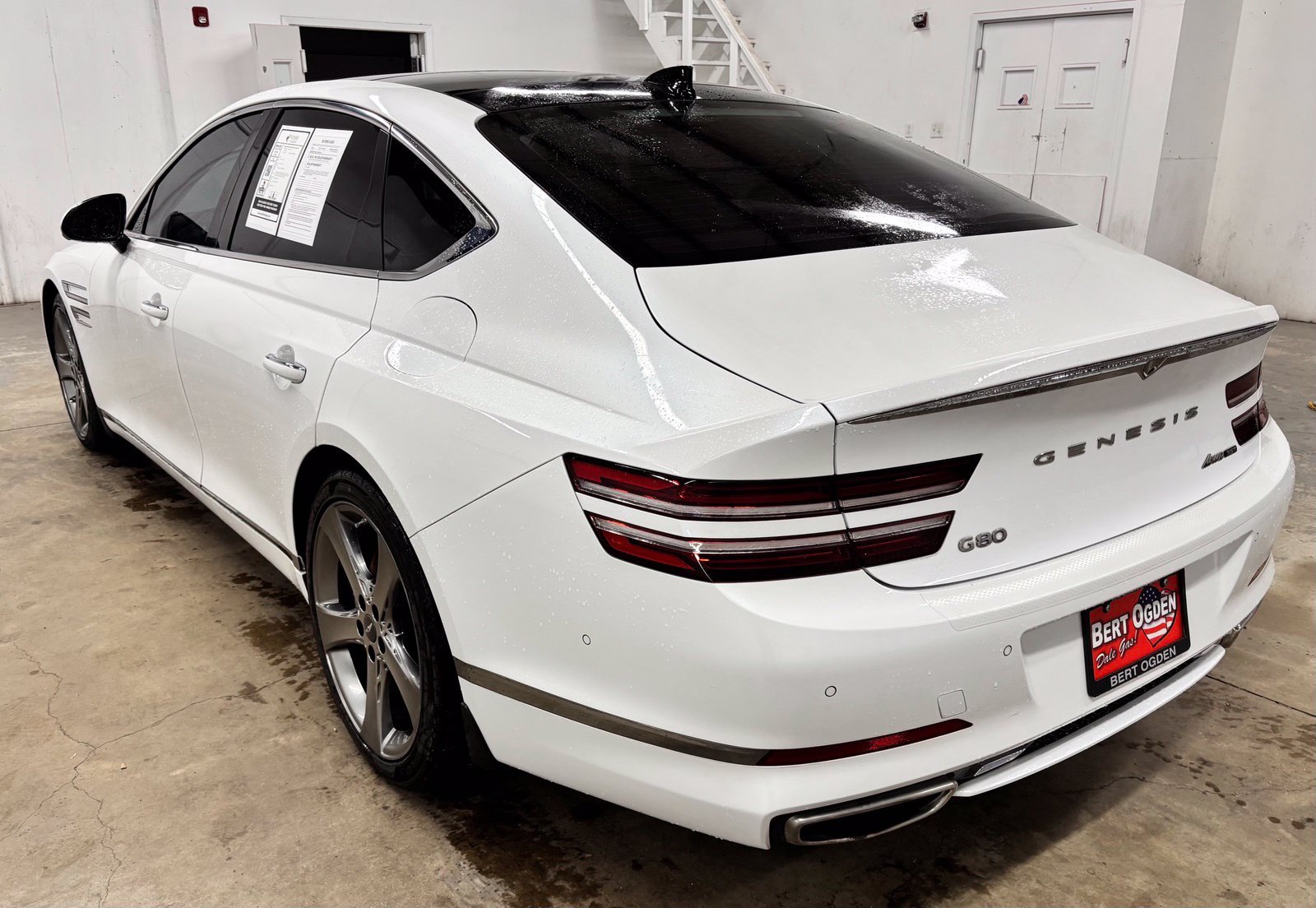 Used 2021 White Genesis 3.5T image 4