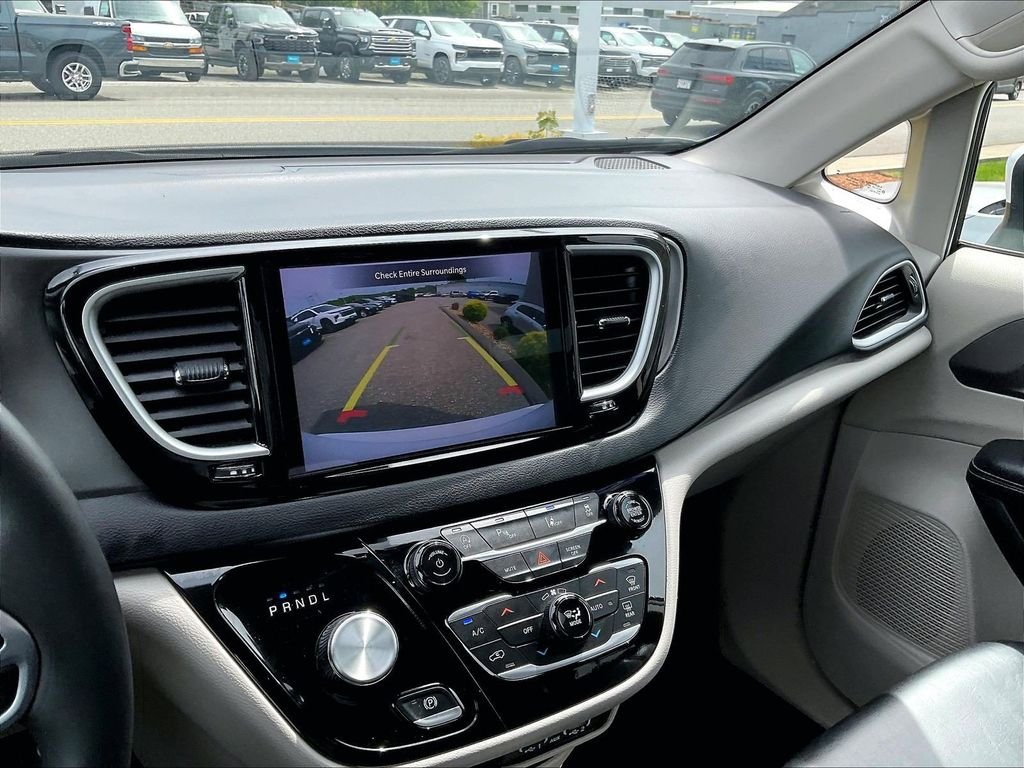 Used 2023 White Chrysler Touring L image 20