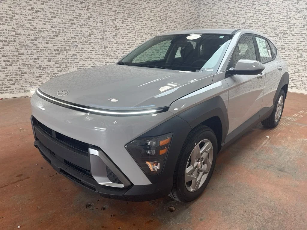 New 2027 Cyber Gray Metallic Hyundai SE image 3