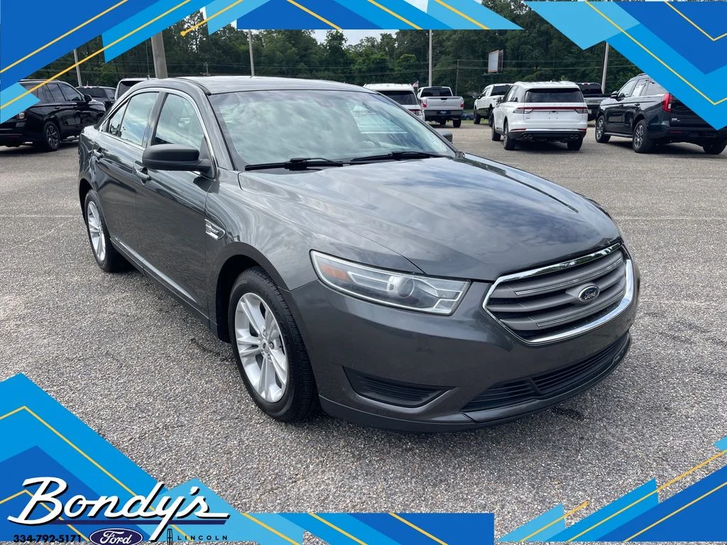 2019 Ford Taurus SE FWD's photo