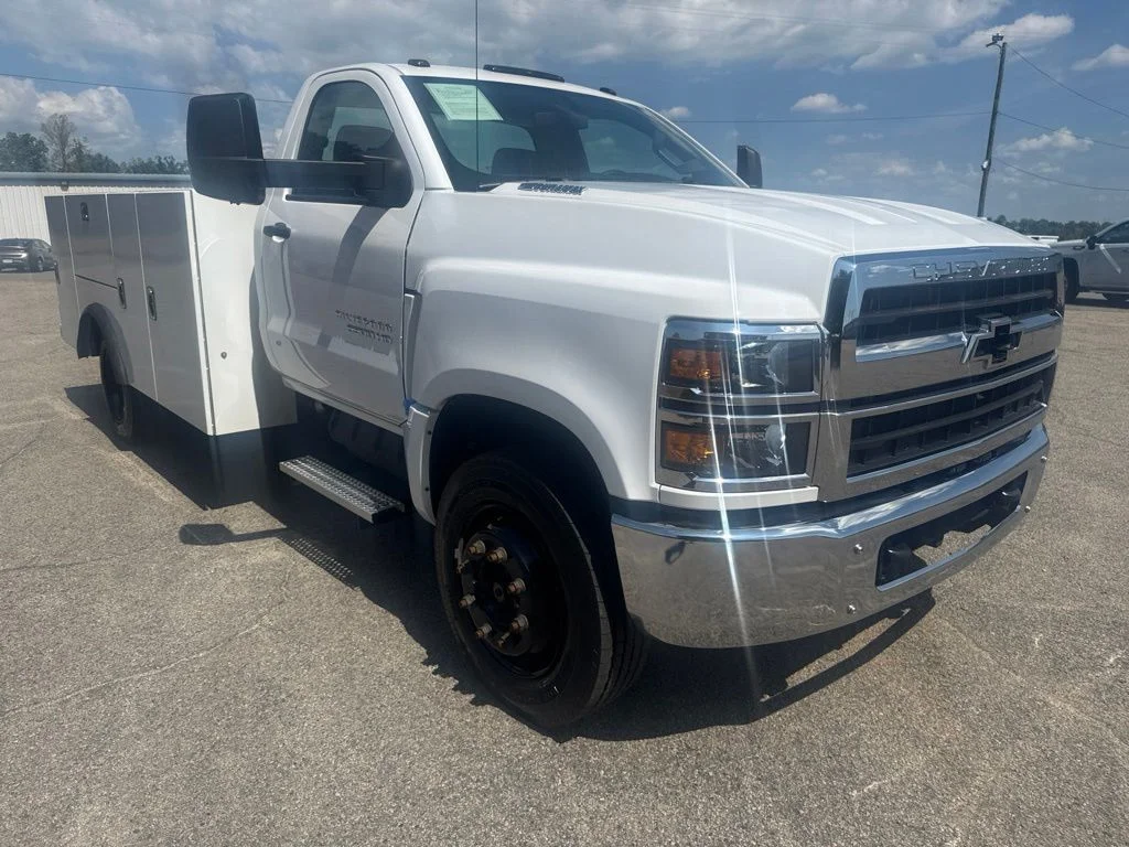 Used 2024 White Chevrolet Work Truck image 7