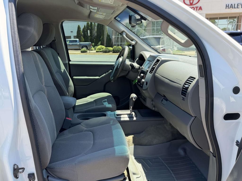 Used 2016 White Nissan SV image 11