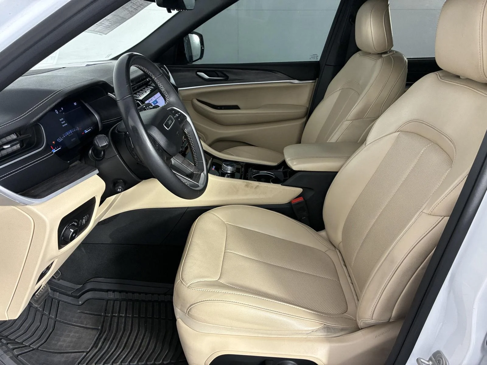 Used 2023 Bright White Clearcoat Jeep Limited image 25