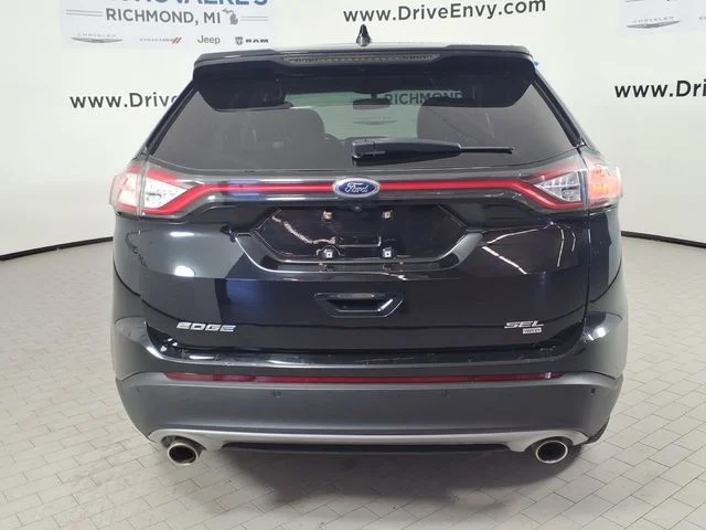 Used 2018 Black Ford SEL image 5