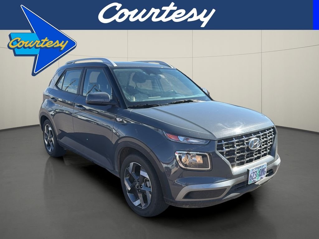 Used 2025 Gray Hyundai SEL image 1